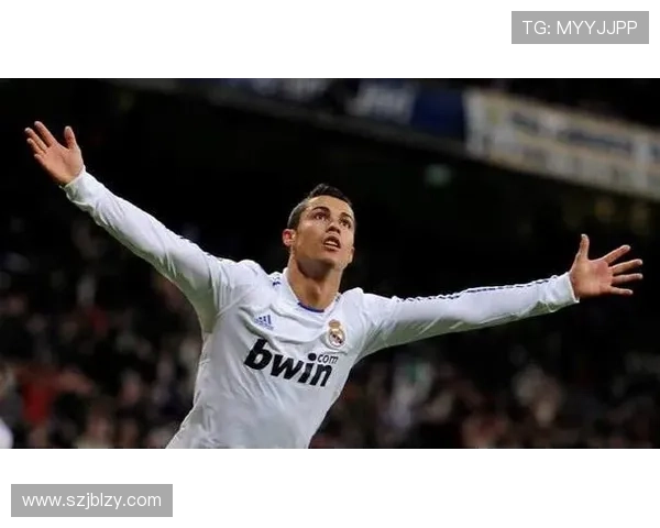 辉煌岁月中的绿茵英雄 回顾早期中国足球球星的成长与贡献